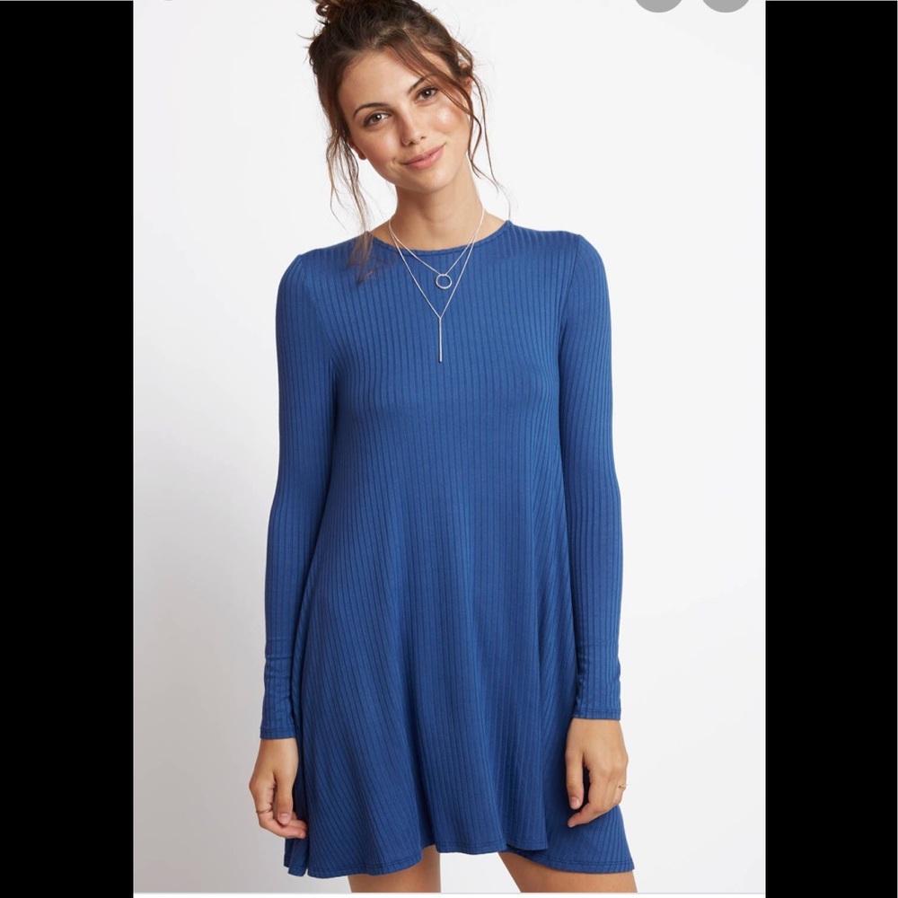 Long sleeved Neely solid ribbed blue swing dress